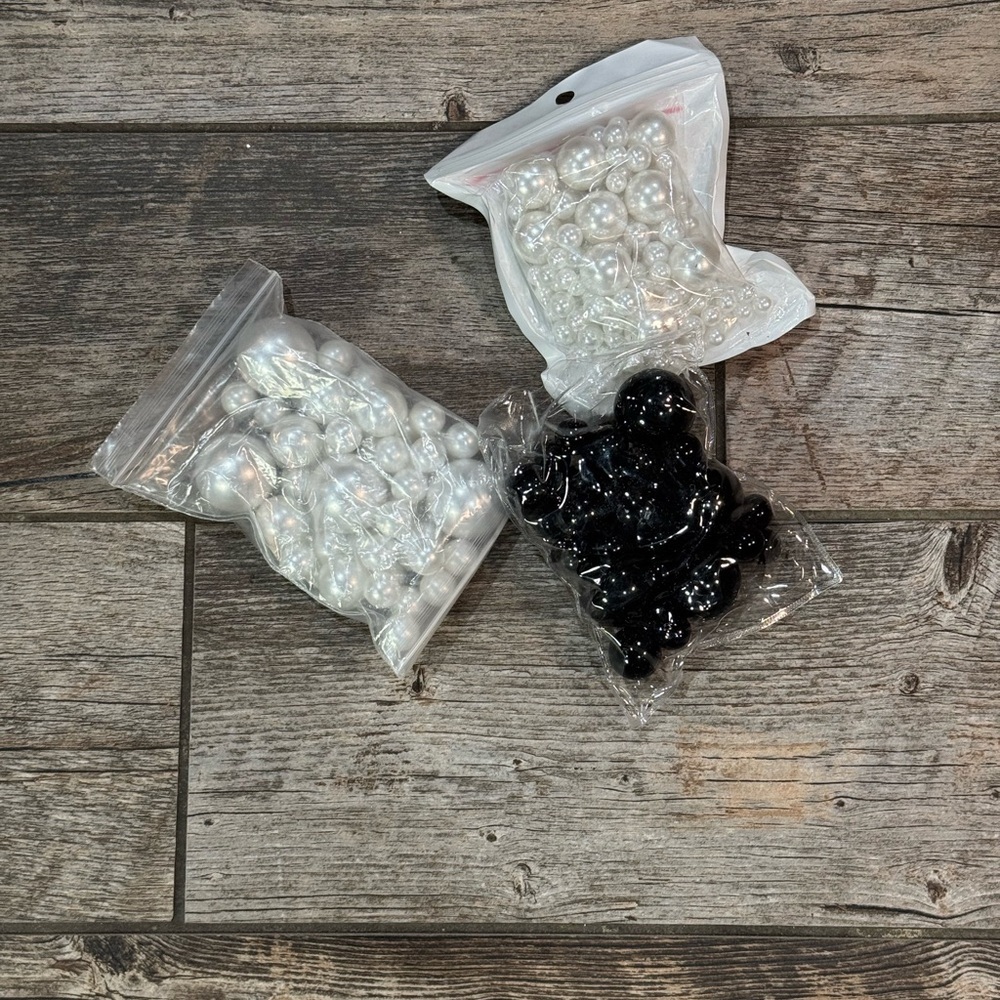 Floating Pearls​​